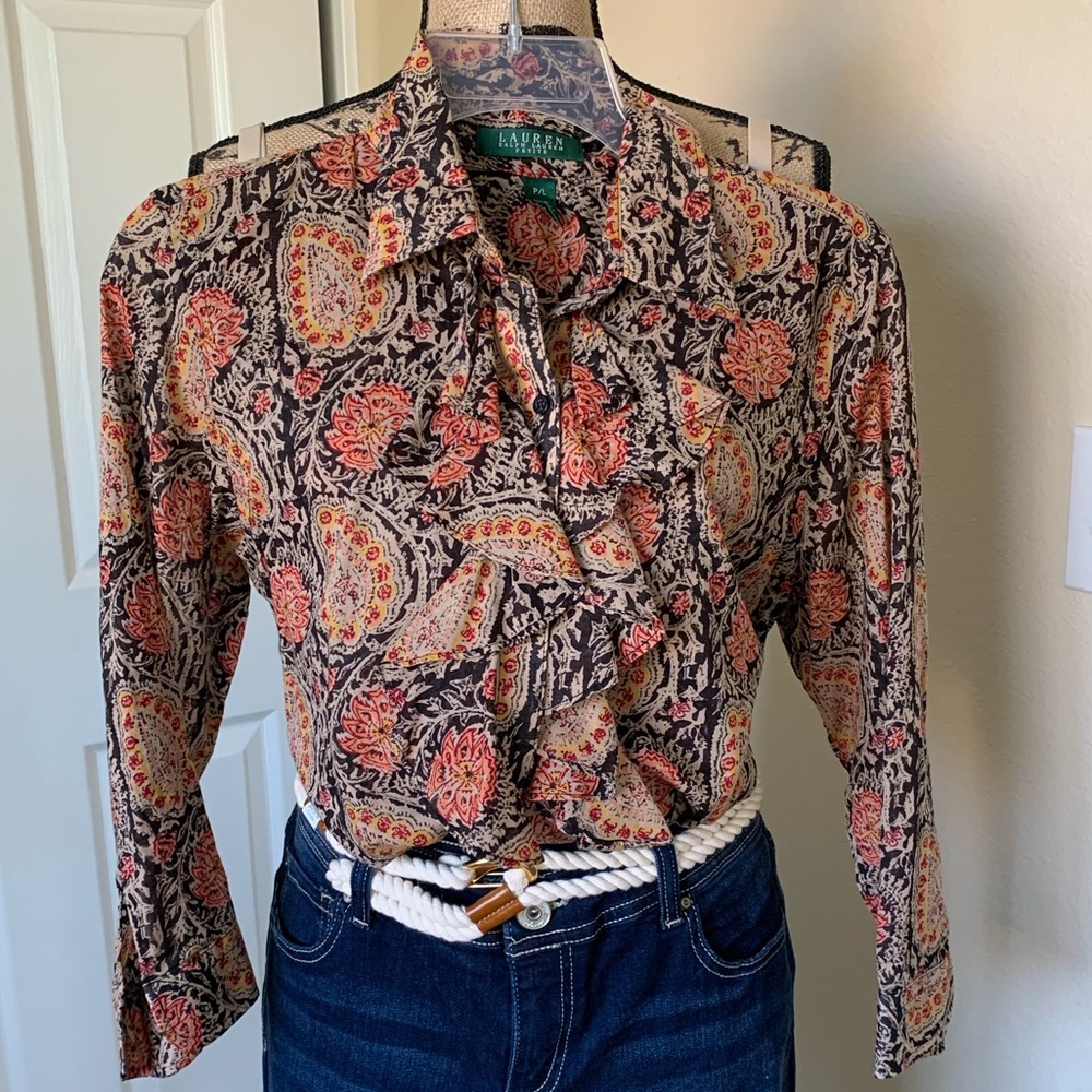 Lauren RL  Print ruffled front blouse.